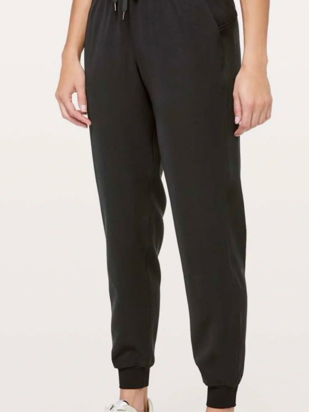 Lululemon On the Fly Jogger Luxtreme Black Pockets Workout Gym Athleisure 4